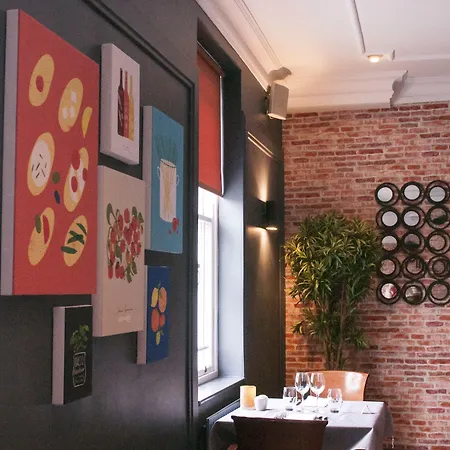 Marine Szálloda Sutton